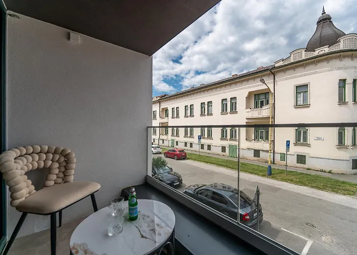 Апартаменты Timonova Luxapartment Freegarage